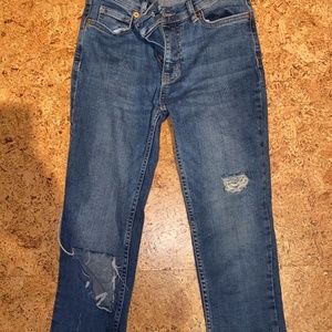 lightly distressed skinny jeans